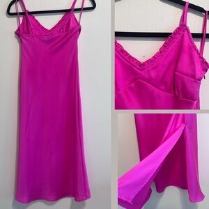 🩷 Neon / hot pink satin midi dress